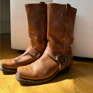 Frye Harness boot 12R Tan